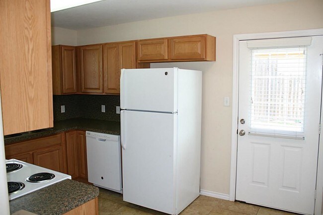 Building Photo - 162 S Bend Ct