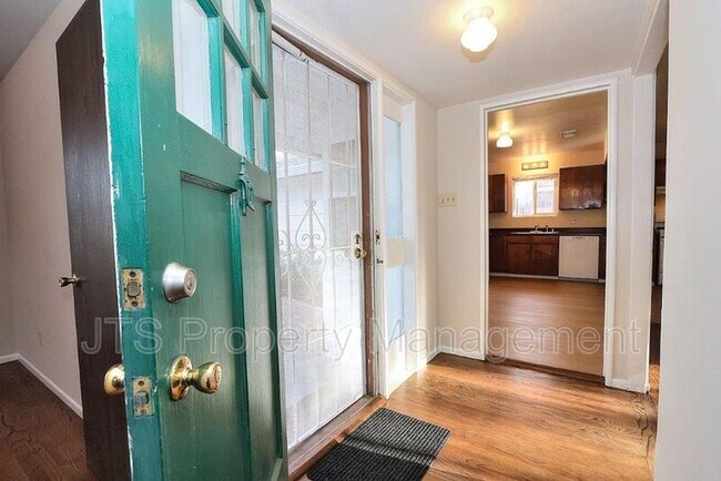 Foto del edificio - 1817 Vesta Way