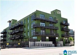 Building Photo - 2201 5th Ave S