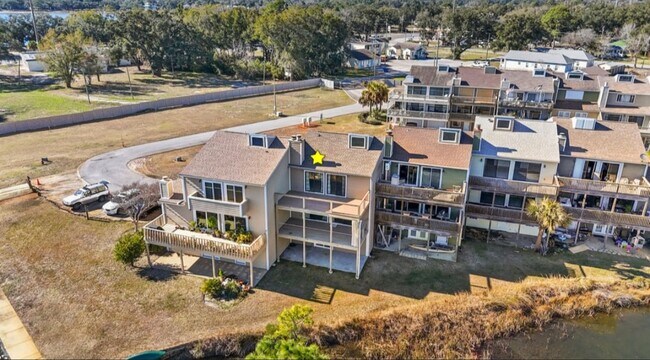 Building Photo - 612 S 1st St