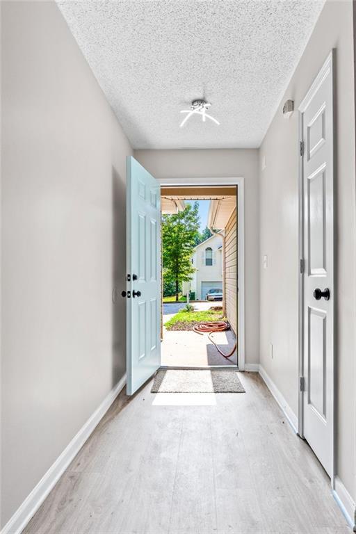 Foto del edificio - 2921 Ward Lake Way