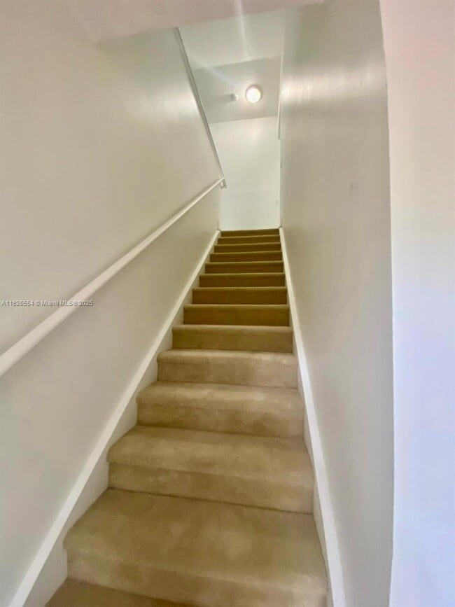 Foto del edificio - 10324 Fox Trail Rd S
