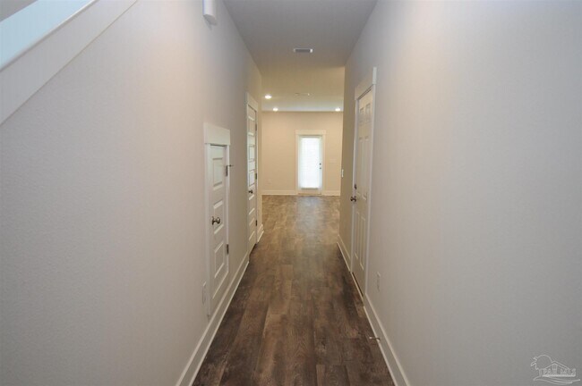 Building Photo - 1535 Iroquois Ct