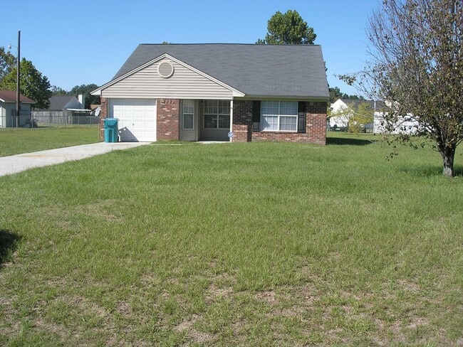 Foto del edificio - 107 Dogwood Cir