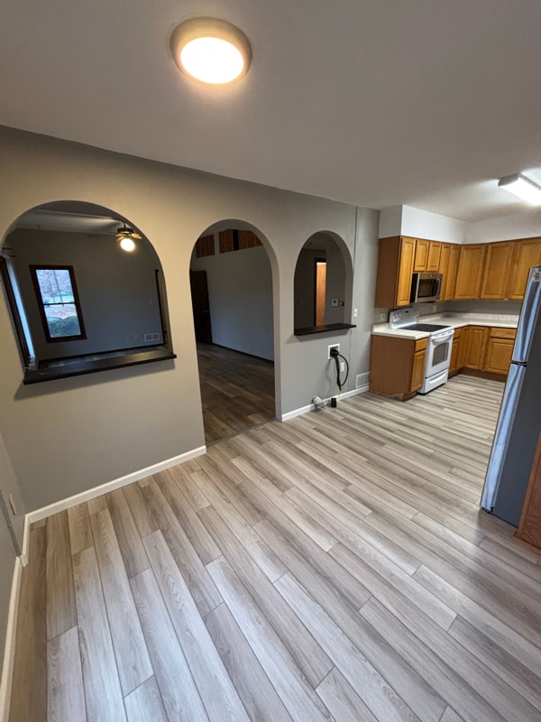 Building Photo - 601 Hillsboro Ave