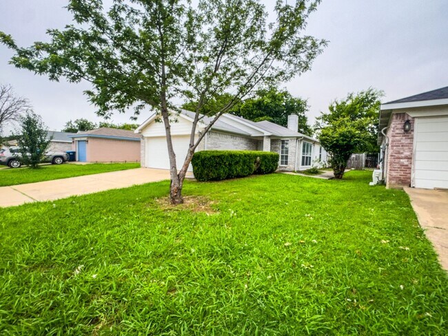 Foto del edificio - 3 Bed, 2 Bath Ft Worth Home in Burleson IS...