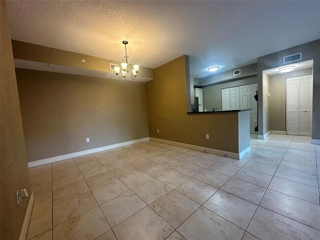 Foto del edificio - 6928 SW 39th St