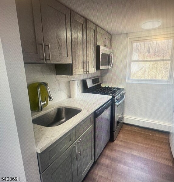 Foto del edificio - 22 Spring Ln