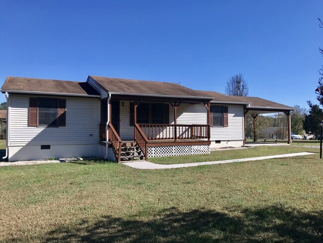 Foto del edificio - 3 Bedroom/2 Bathroom Home