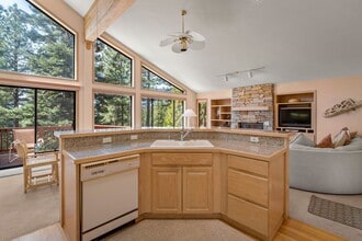 Building Photo - 637 Lariat Cir