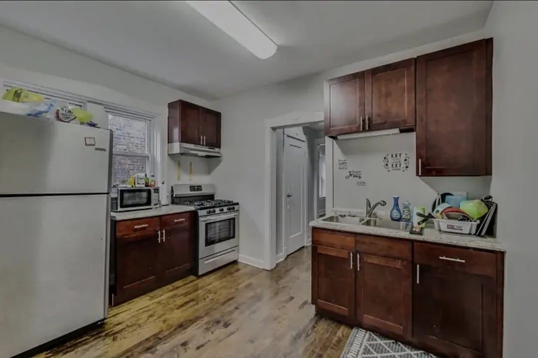 Building Photo - 8113 S Drexel Ave