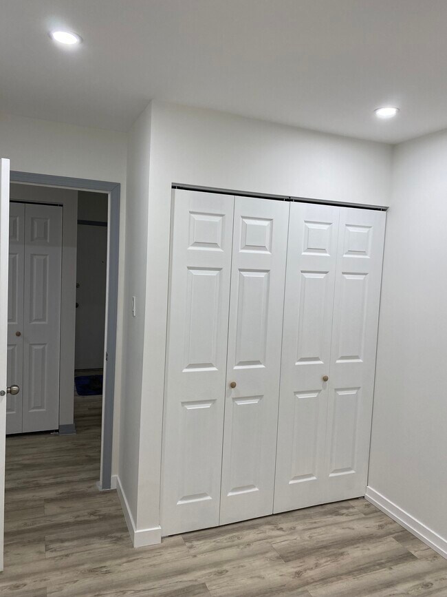 Photo du bâtiment - 13230 Fort Rd NW