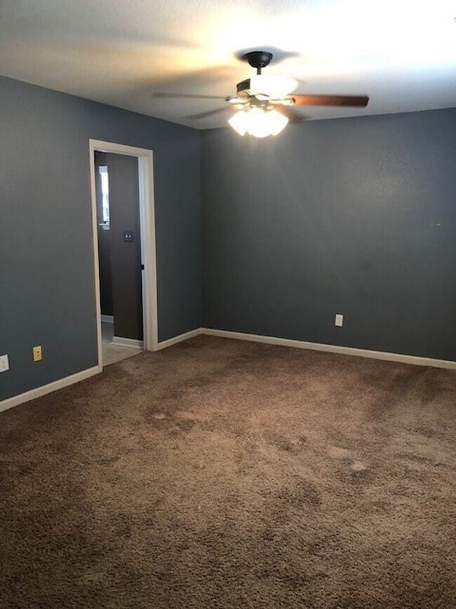 Foto del edificio - Family Home in LHSD