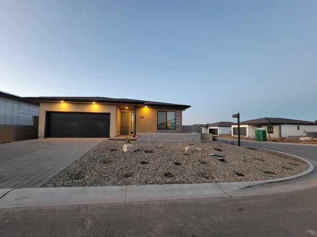 Foto del edificio - 5834 E Richmond Rd