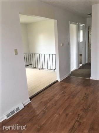Building Photo - 3 br, 2 bath Townhome - 1262 Centre Parkway