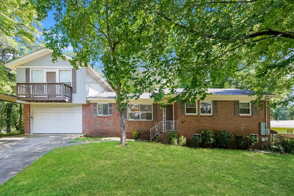 Foto principal - 432 16th Ave NW