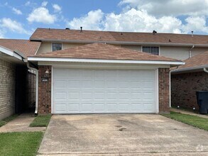 Building Photo - 2313 Northside Dr