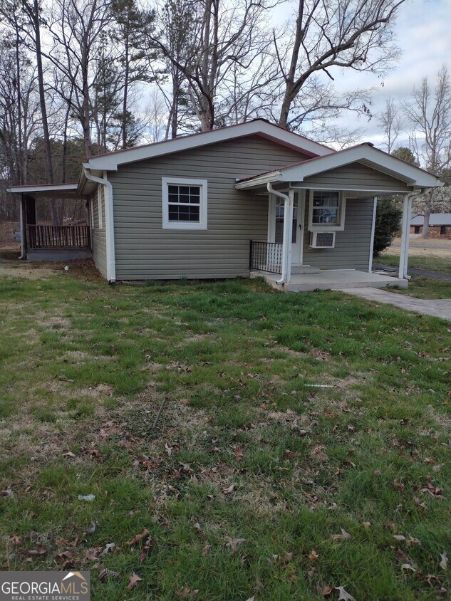 Foto principal - 1113 New Rosedale Rd NE