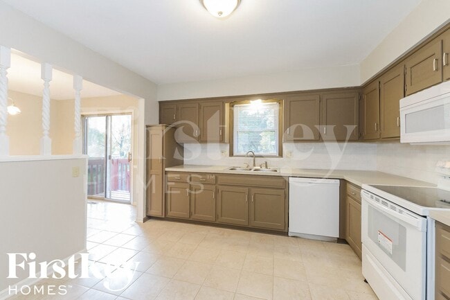 Foto del edificio - 909 NE 81st St