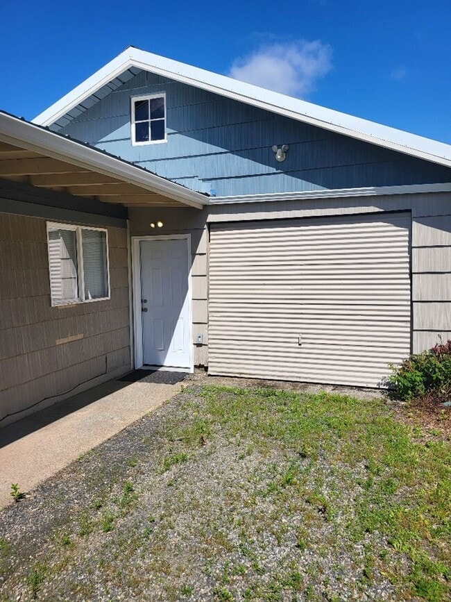 Building Photo - R290