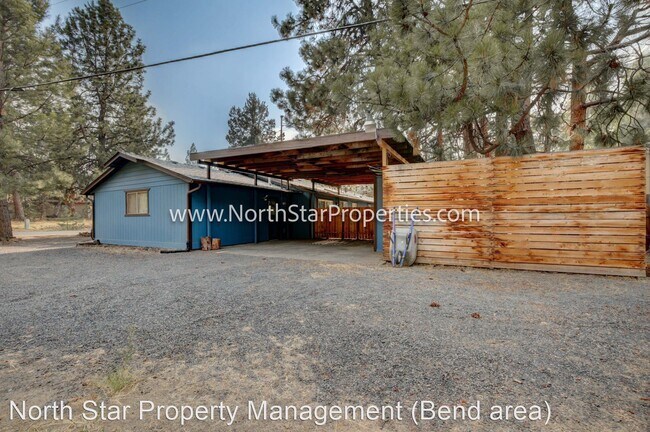 Foto del edificio - 3 br, 2 bath House - 19944 Ponderosa St