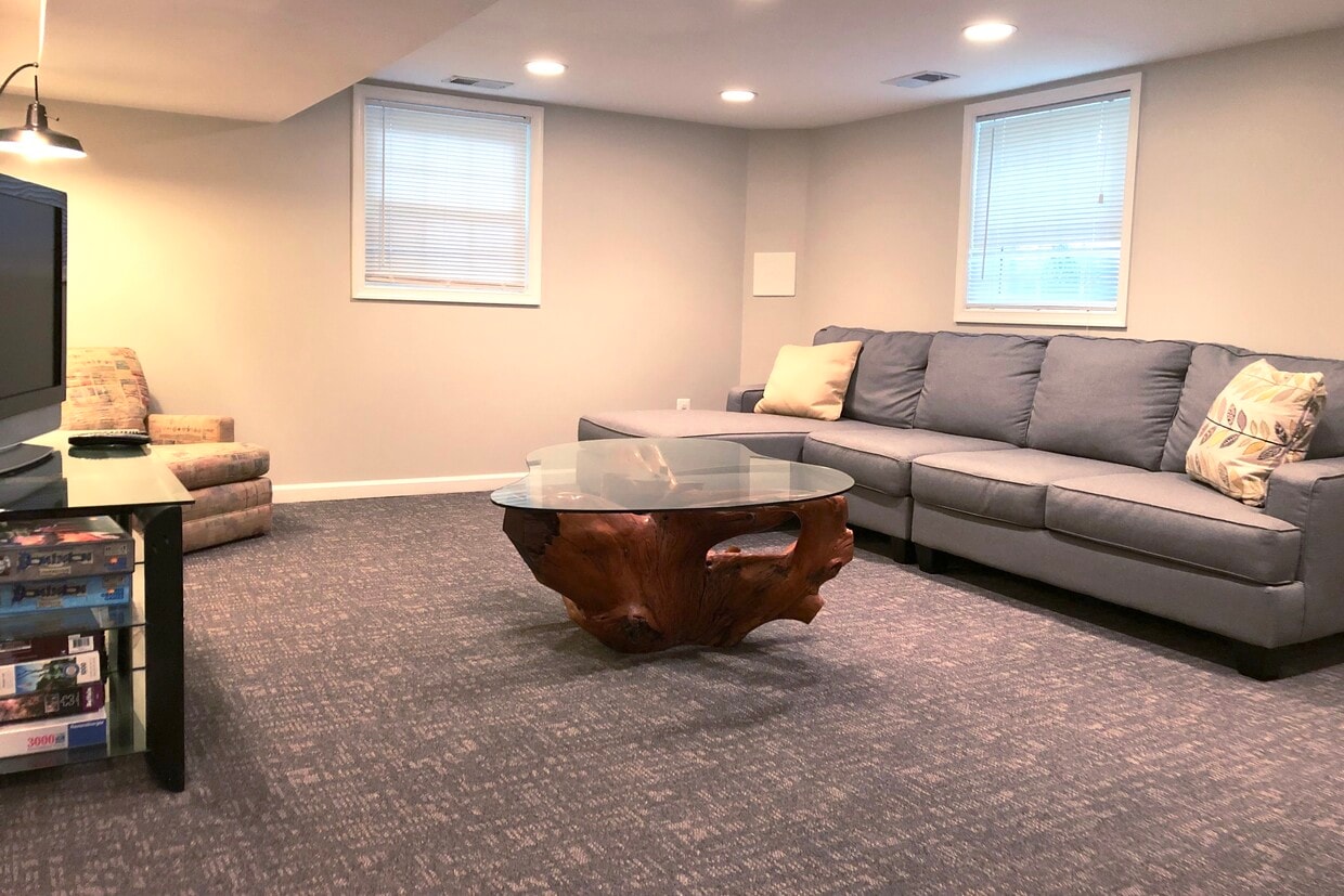 6500 Spring Ter Unit Lower level, Falls Church, VA 22042 Apartments