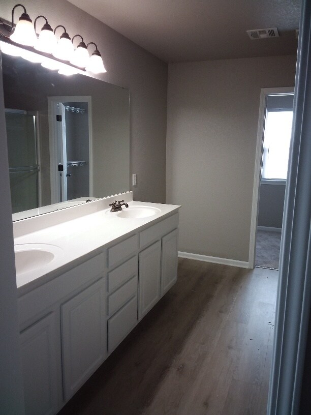 Foto del edificio - 123 Barberry Ln