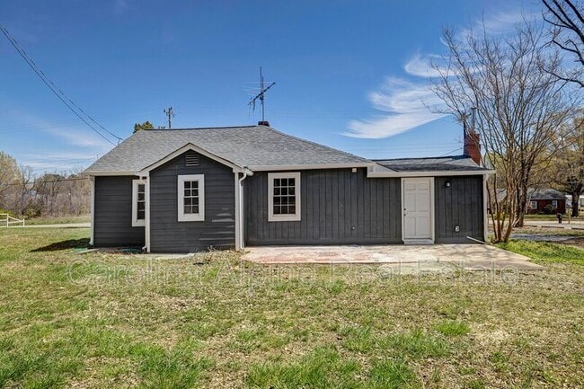Building Photo - 522 Melynda Rd