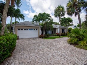 Building Photo - 1425 Treasure Cove Ln