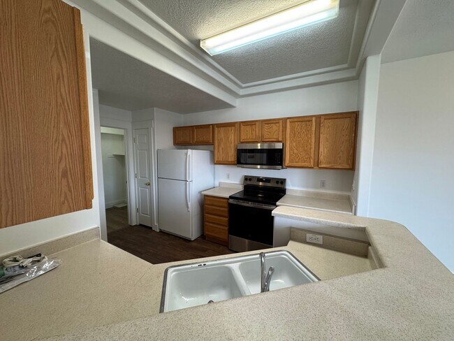 Foto del edificio - Amazing Riverton Townhome in Aspen Springs!
