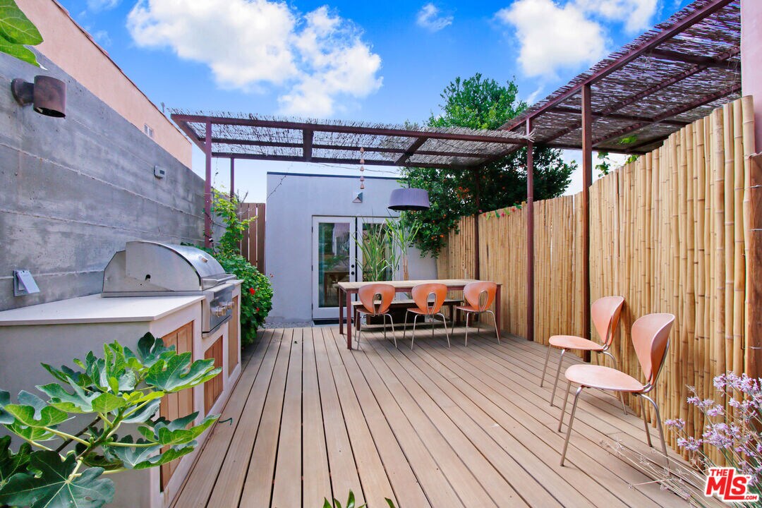 5324 Westhaven St, Los Angeles, CA 90016 Room for Rent in Los Angeles, CA