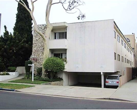 Building Photo - 11722 Kiowa Ave