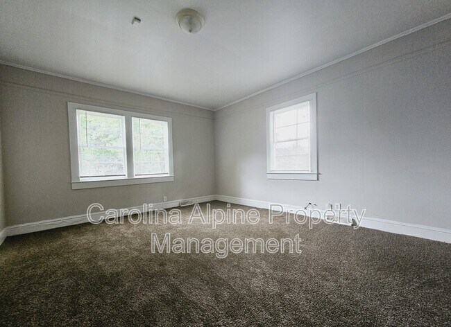 Building Photo - 801 W 2nd Ave