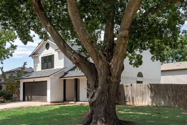 Building Photo - Updated Two-Story Home with Pool – Minutes from Lake Grapevine!