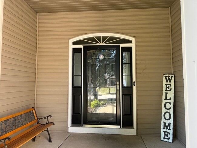 Building Photo - 2297 Roaring Creek Dr