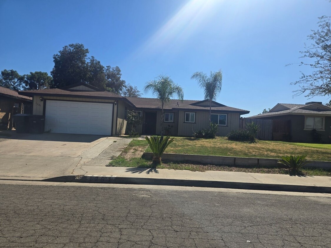 Foto principal - 4 Br 2 Ba available now