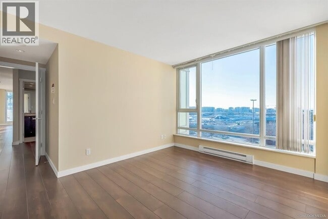 Photo du bâtiment - 5028 Kwantlen St