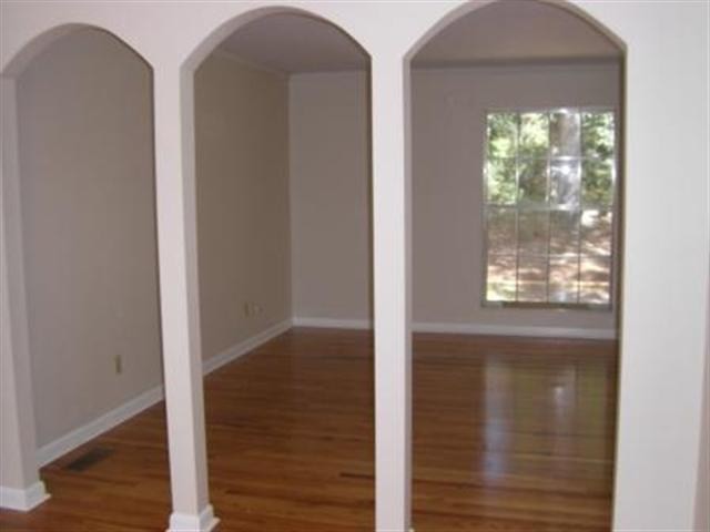 Building Photo - 1218 Lowry Dr