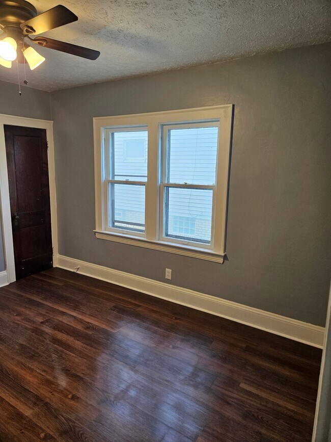 Foto del edificio - 14014 Edgewood Ave