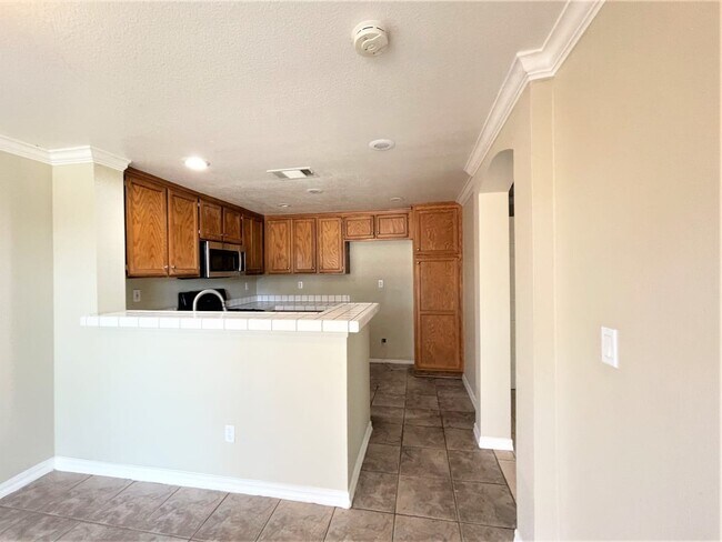 Building Photo - 1413 Gateway Dr