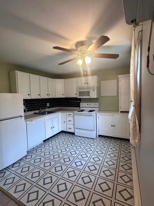 kitchen - 103 Deep Run Rd