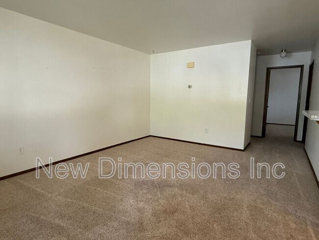 Building Photo - 3679 Grant Dr