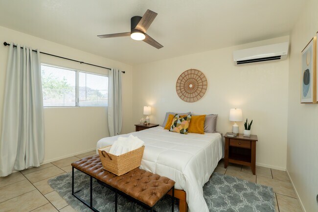 Foto del edificio - 6870 Sunset Rd