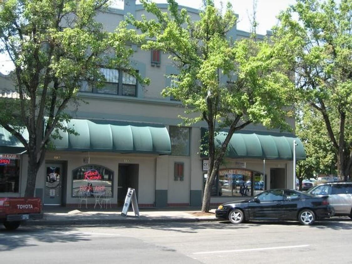 Primary Photo - 241 High St NE