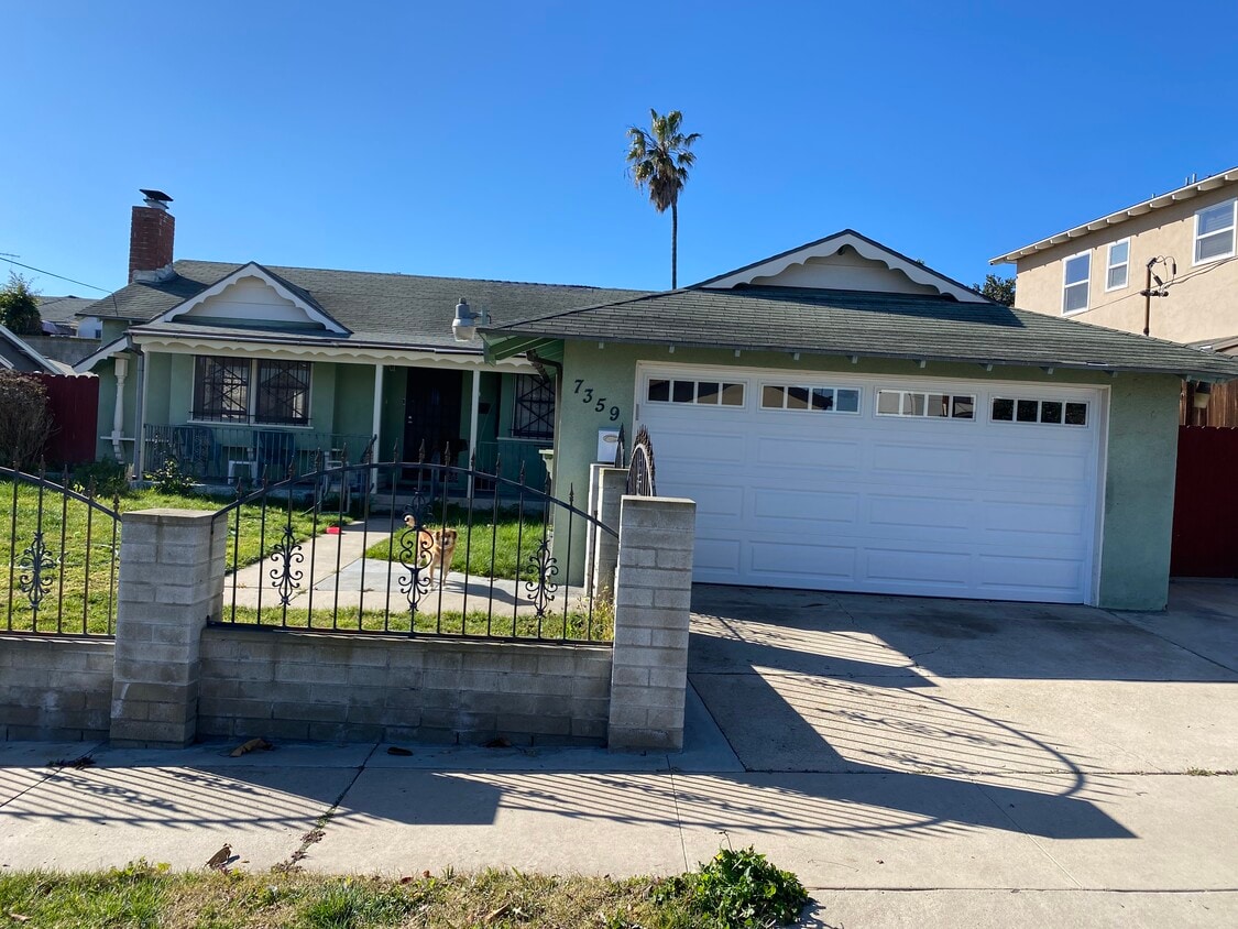 Foto principal - 7359 Gribble St