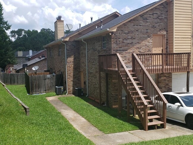 Foto del edificio - 5963 Thomas Ct