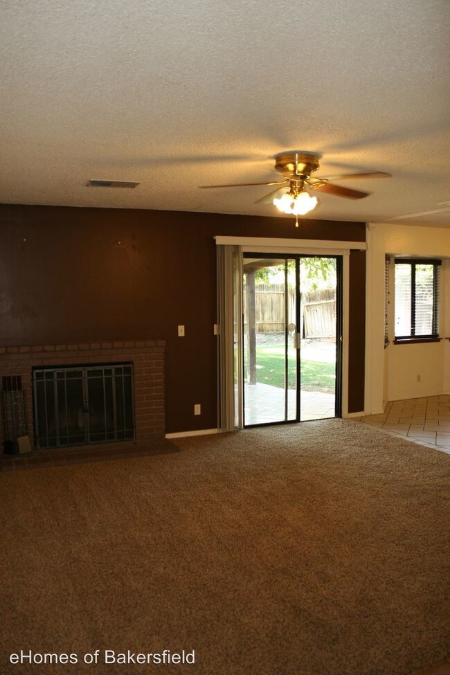 Building Photo - 3 br, 2 bath House - 6309 Castlepoint St