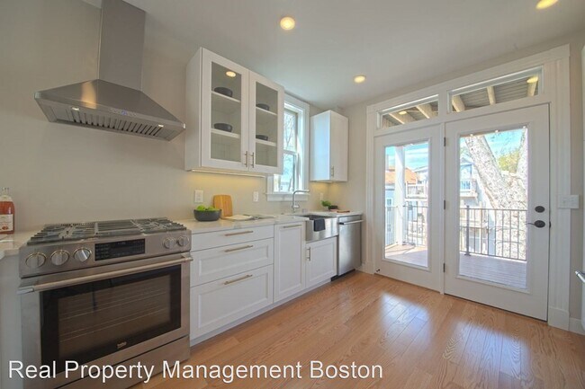 Building Photo - 2 br, 2 bath House - 18 Porter St. #2