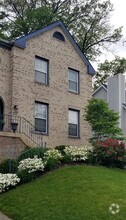Building Photo - 21 Solitaire Ct