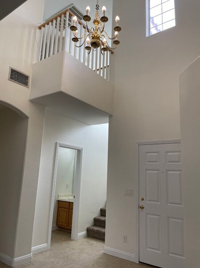 Foto del edificio - 3 bed/2.5 Bath Two Story townhome in Gated...